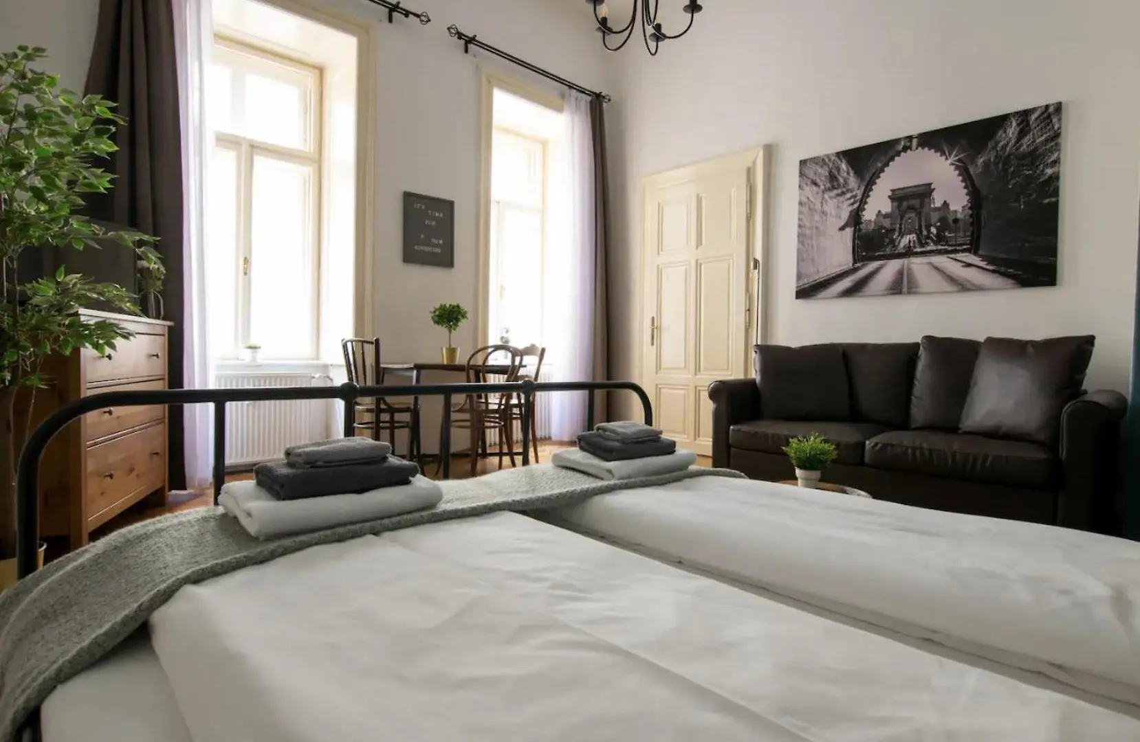 Standard Apartment By Hi5 - Charming Studio بودابست المجر