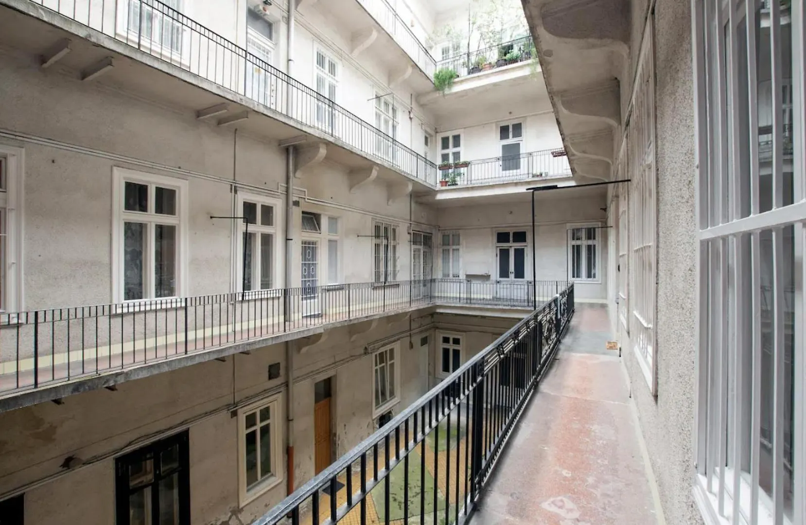 Standard Apartment By Hi5 - Charming Studio بودابست المجر